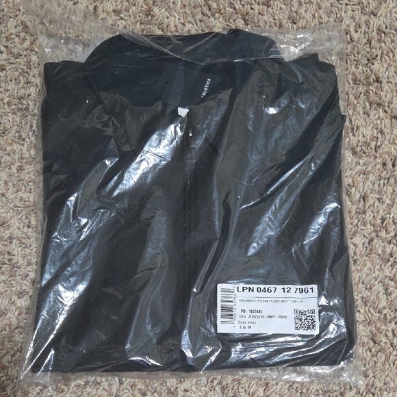 *NWT* Fabletics The Don Cruiser Zip-Up Jacket - Men's Black, Size Medium - Picture 9 of 10